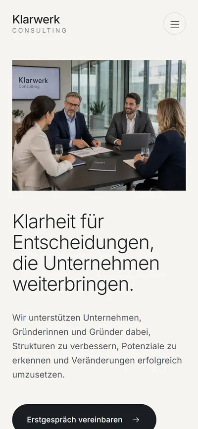 Website Klarwerk Consulting auf dem Smartphone